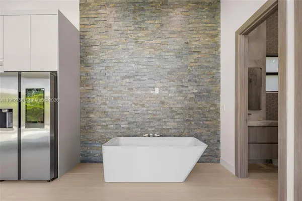 $3,299,000 | 290 Northwest 48th Street, Miami, FL 33127