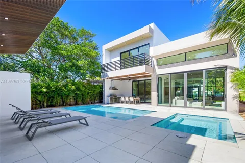 $3,495,000 | 290 Northwest 48th Street, Miami, FL 33127