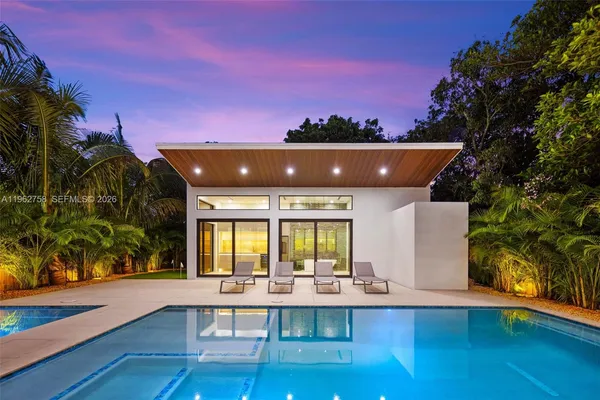 $3,299,000 | 290 Northwest 48th Street, Miami, FL 33127