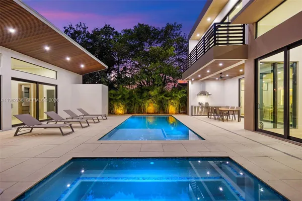 $3,299,000 | 290 Northwest 48th Street, Miami, FL 33127