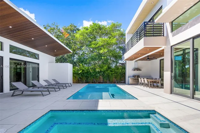 $3,495,000 | 290 Northwest 48th Street, Miami, FL 33127