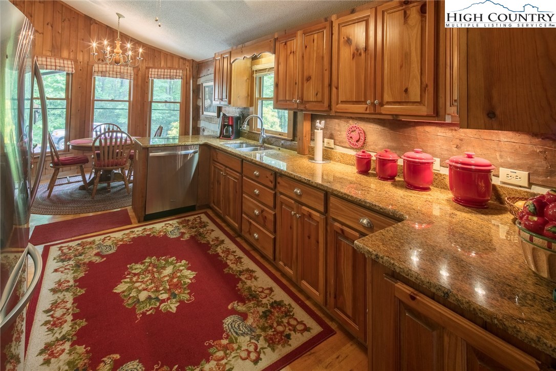 124 Tracy Road Todd, NC 28684 - Photo 13 of 35 Gallery Image 13