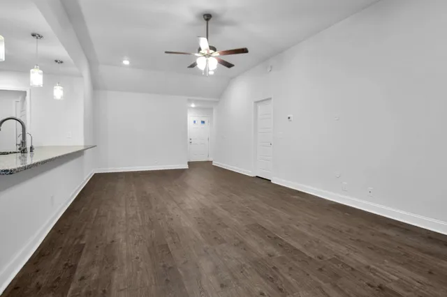 $1,750 | 208 Clark Road, Clarksville, TN 37042