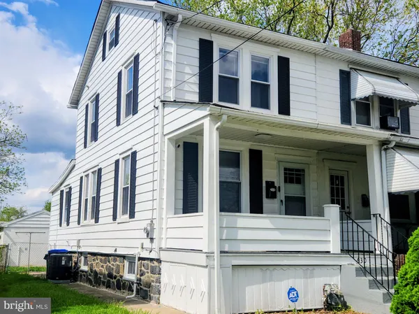 $235,500 | 630 Taylor Avenue, Marcus Hook, PA 19061