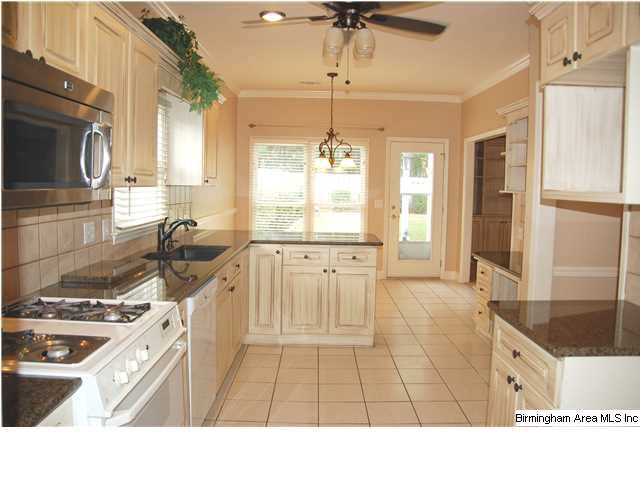 117 Paradise Lake Road Birmingham, AL 35244 - Photo 18 of 29