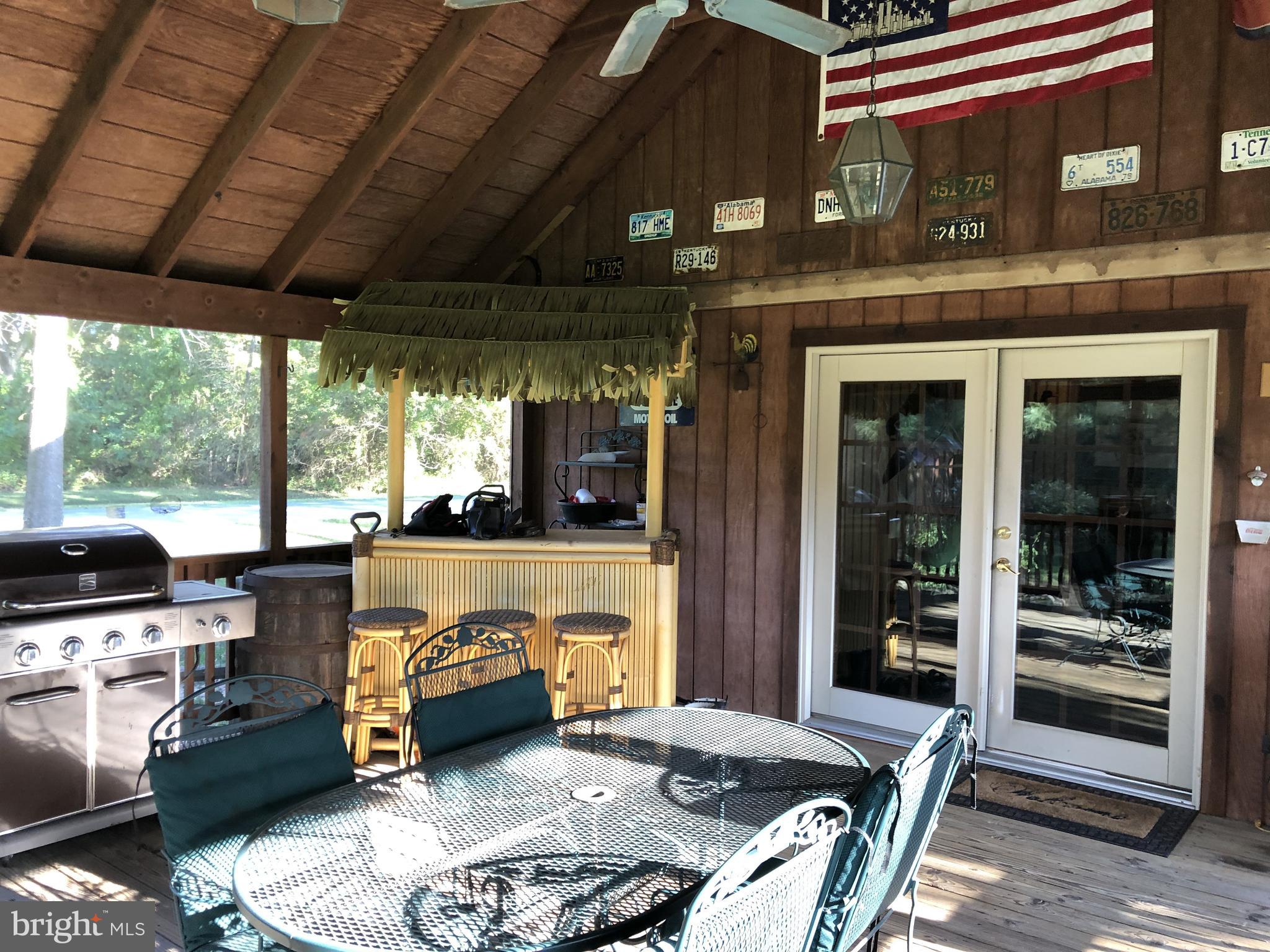 1380 Old Water Oak Point Road Pasadena, MD 21122 - Photo 20 of 41 Screened Porch