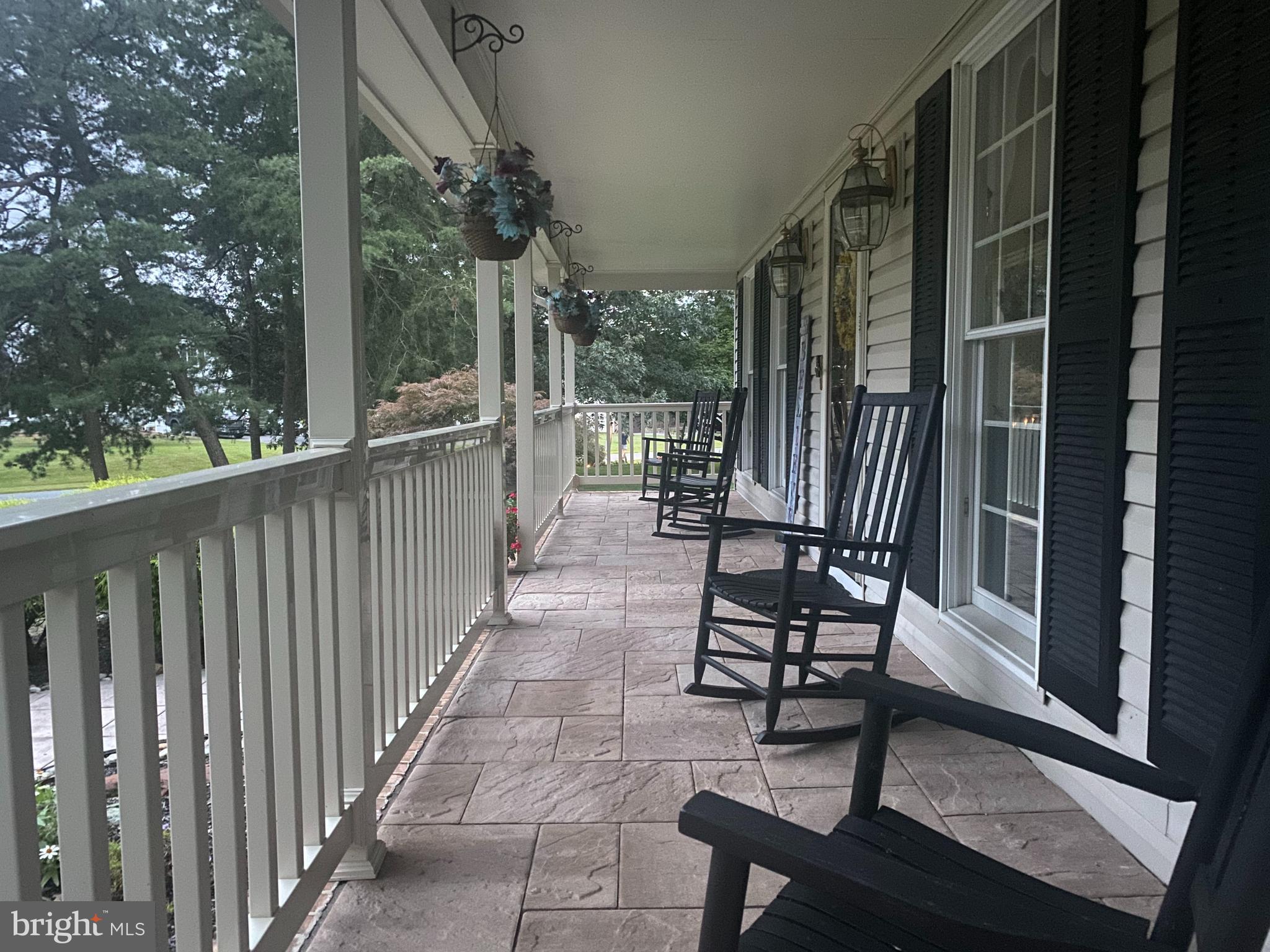 1380 Old Water Oak Point Road Pasadena, MD 21122 - Photo 4 of 41 Front Porch