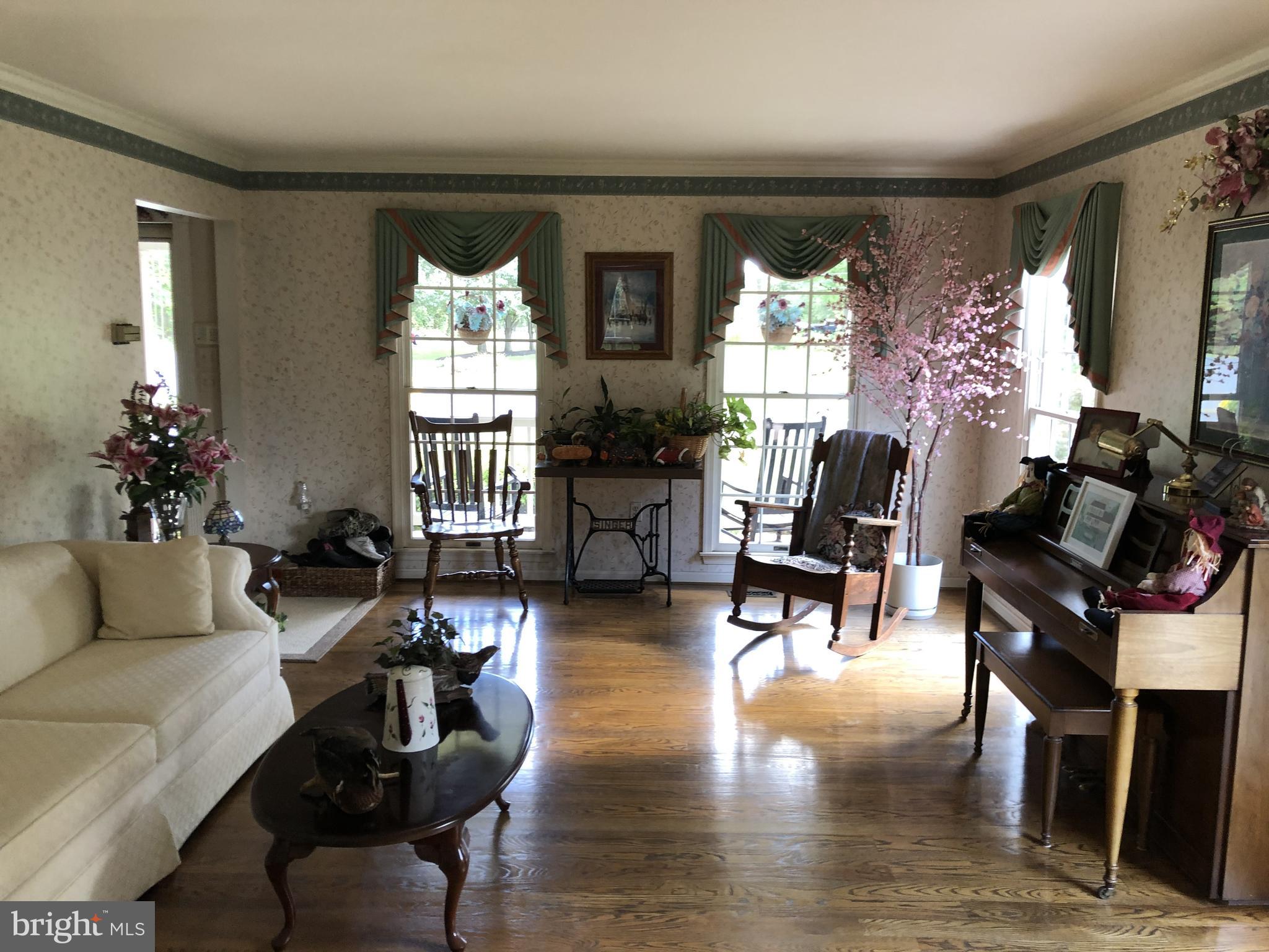 1380 Old Water Oak Point Road Pasadena, MD 21122 - Photo 10 of 41 Another view of Living Room