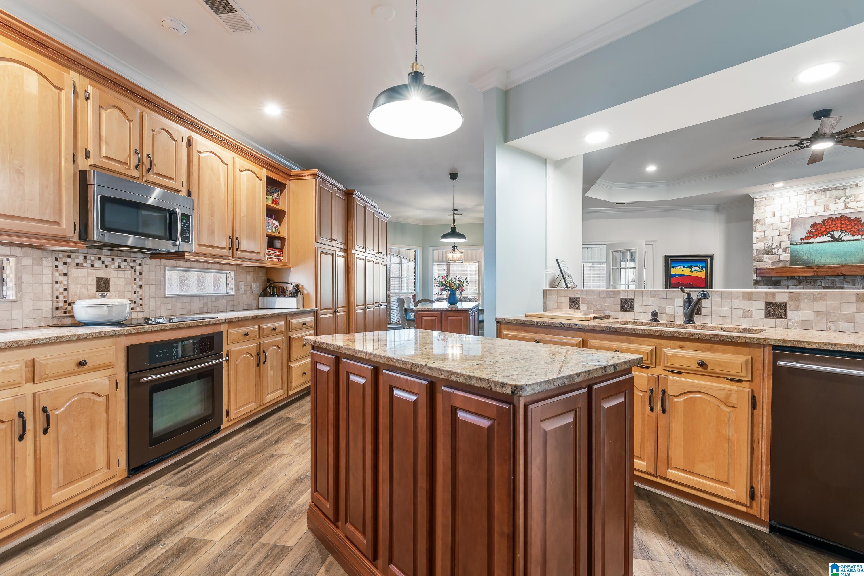 112 Wixford Way Alabaster, AL 35007 - Photo 8 of 36
