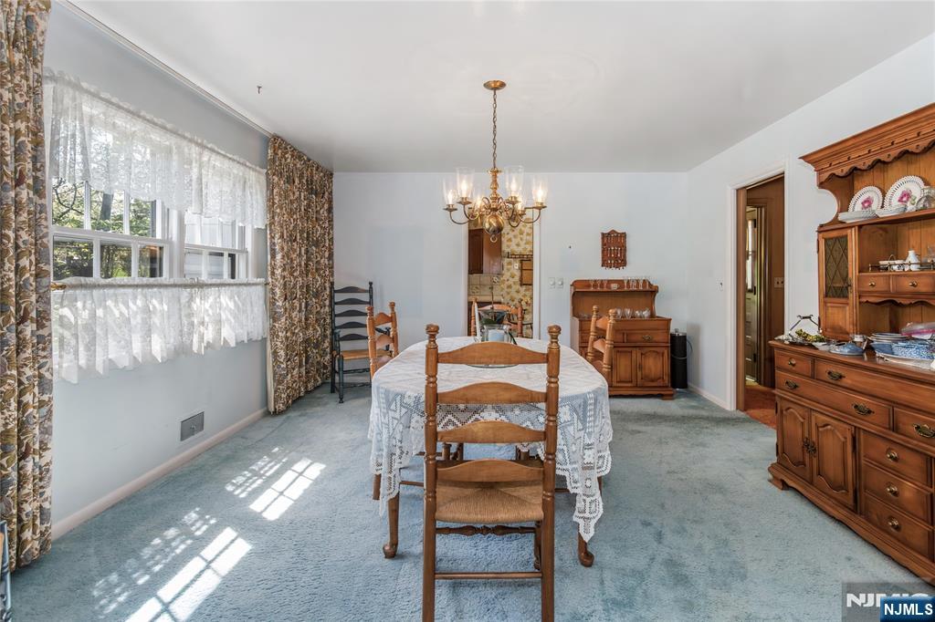 557 Taunton Road Wyckoff, NJ 07481 - Photo 15 of 45