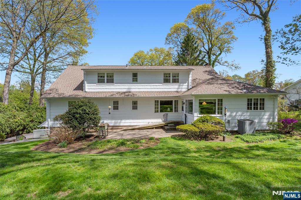557 Taunton Road Wyckoff, NJ 07481 - Photo 34 of 45