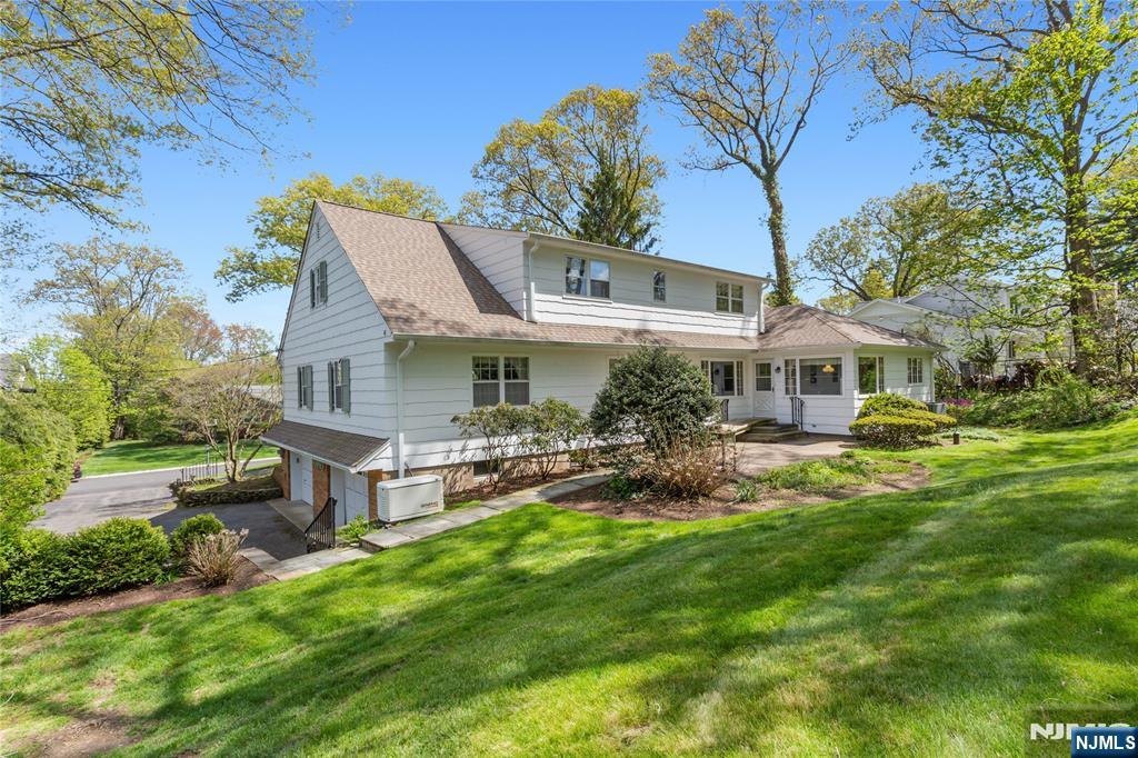 557 Taunton Road Wyckoff, NJ 07481 - Photo 35 of 45