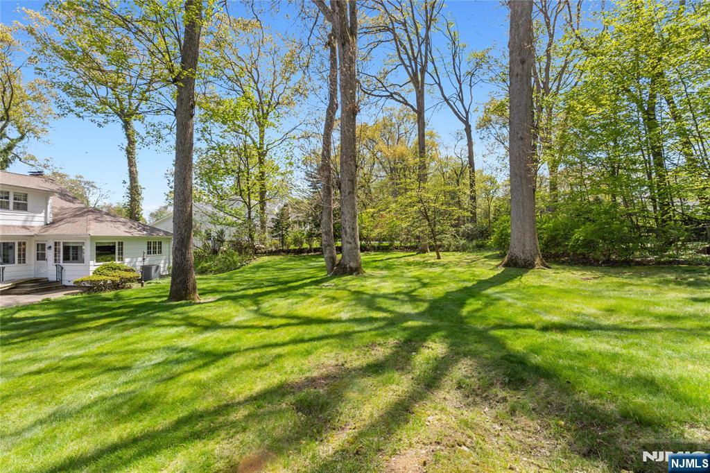 557 Taunton Road Wyckoff, NJ 07481 - Photo 41 of 45