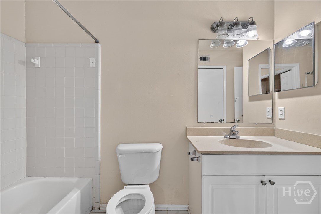 401 North Cromwell Road, Unit R8 Savannah, GA 31410 - Photo 26 of 53 Gallery Image 26