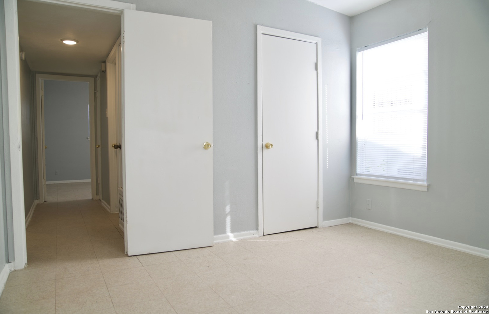 211 Westoak Road San Antonio, TX 78227 - Photo 6 of 14