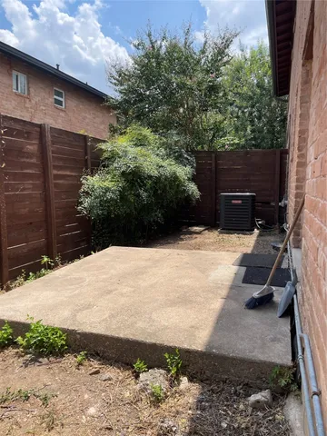 $1,420 | 2222 Mission Hill Drive, Unit 103, Austin, TX 78741