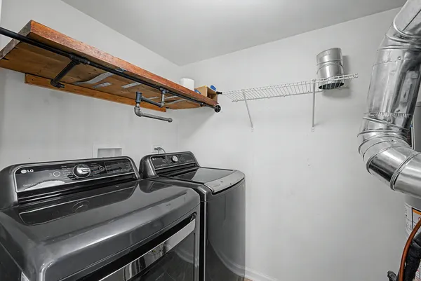 $2,400 | 534 Richard Brown Boulevard, Volo, IL 60073