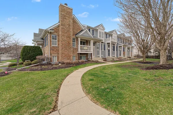 $2,400 | 534 Richard Brown Boulevard, Volo, IL 60073