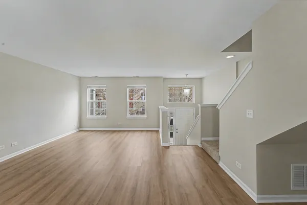 $2,400 | 534 Richard Brown Boulevard, Volo, IL 60073