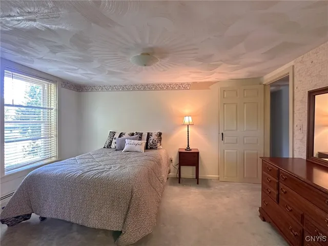 $250,000 | 1401 Utica Street, Whitestown, NY 13424