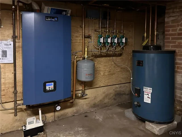 $250,000 | 1401 Utica Street, Whitestown, NY 13424