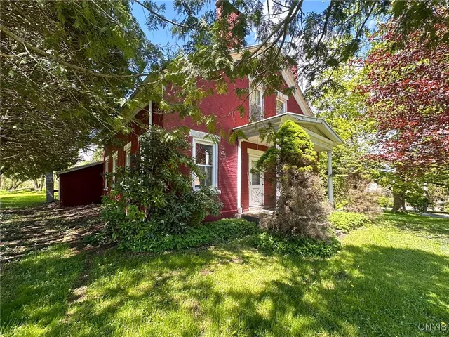 $250,000 | 1401 Utica Street, Whitestown, NY 13424