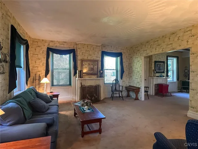 $250,000 | 1401 Utica Street, Whitestown, NY 13424