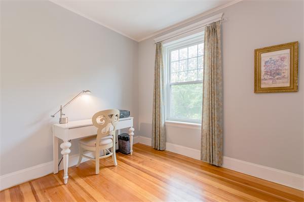 20 Parkway Road, Unit 3 Brookline, MA 02445 - Photo 12 of 18 Gallery Image 12