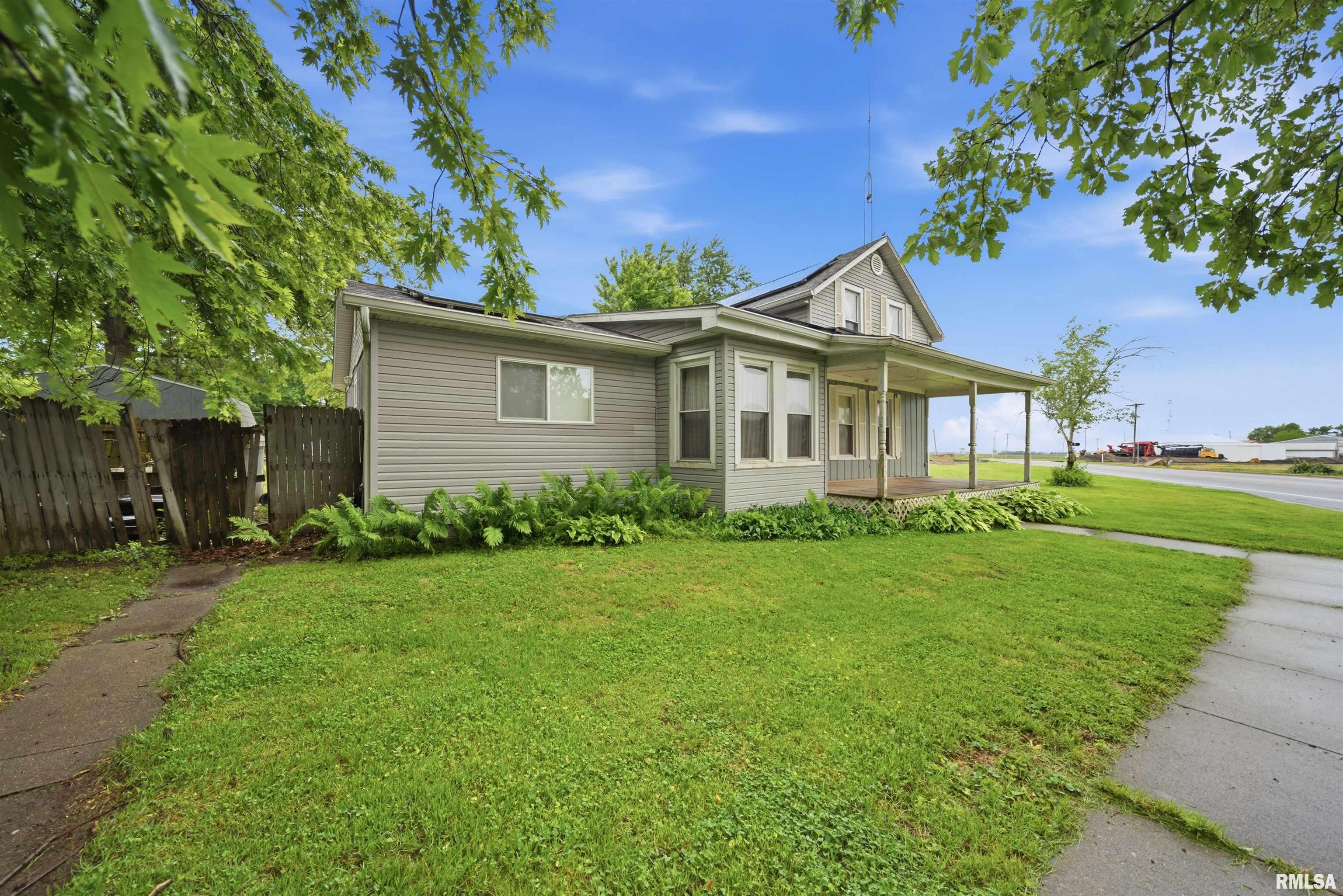 806 West 4th Street Delavan, IL 61734 - Photo 2 of 35