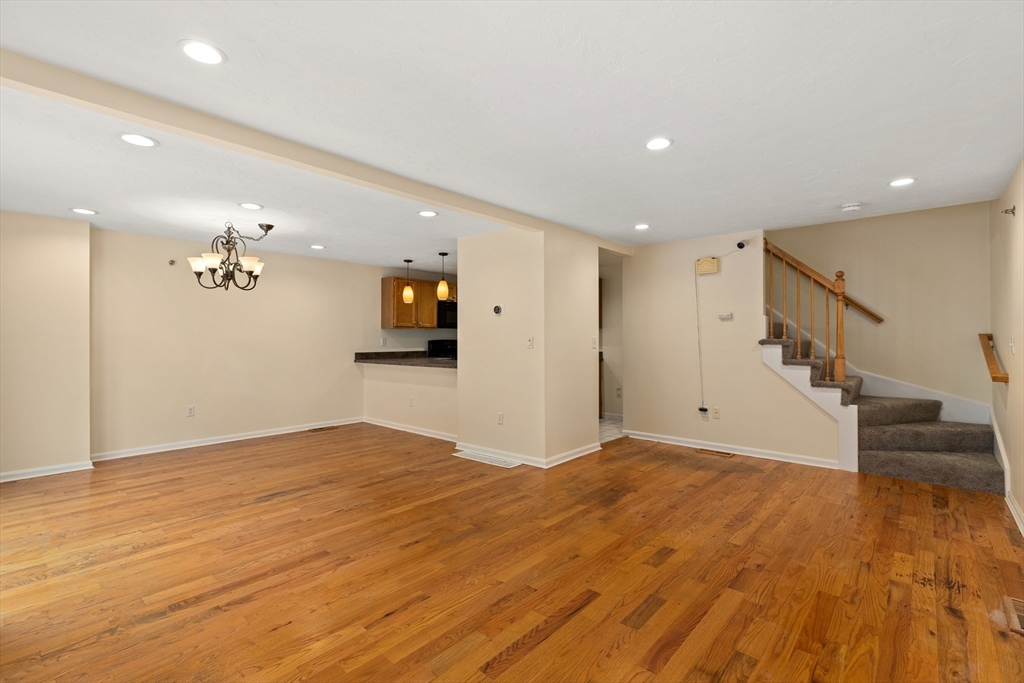360 Littleton Road, Unit H5 Chelmsford, MA 01824 - Photo 9 of 32