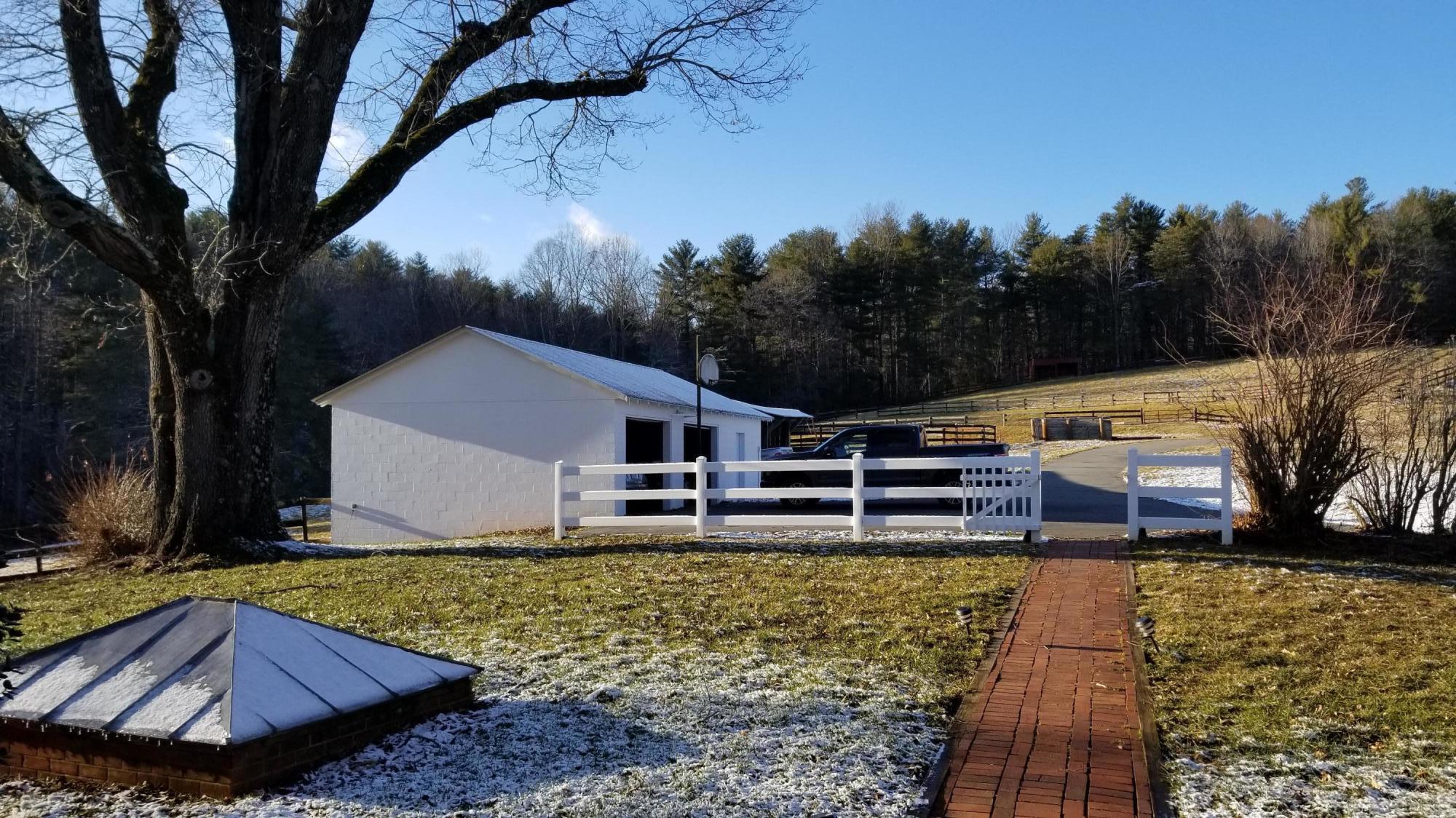 3 Detached Garage