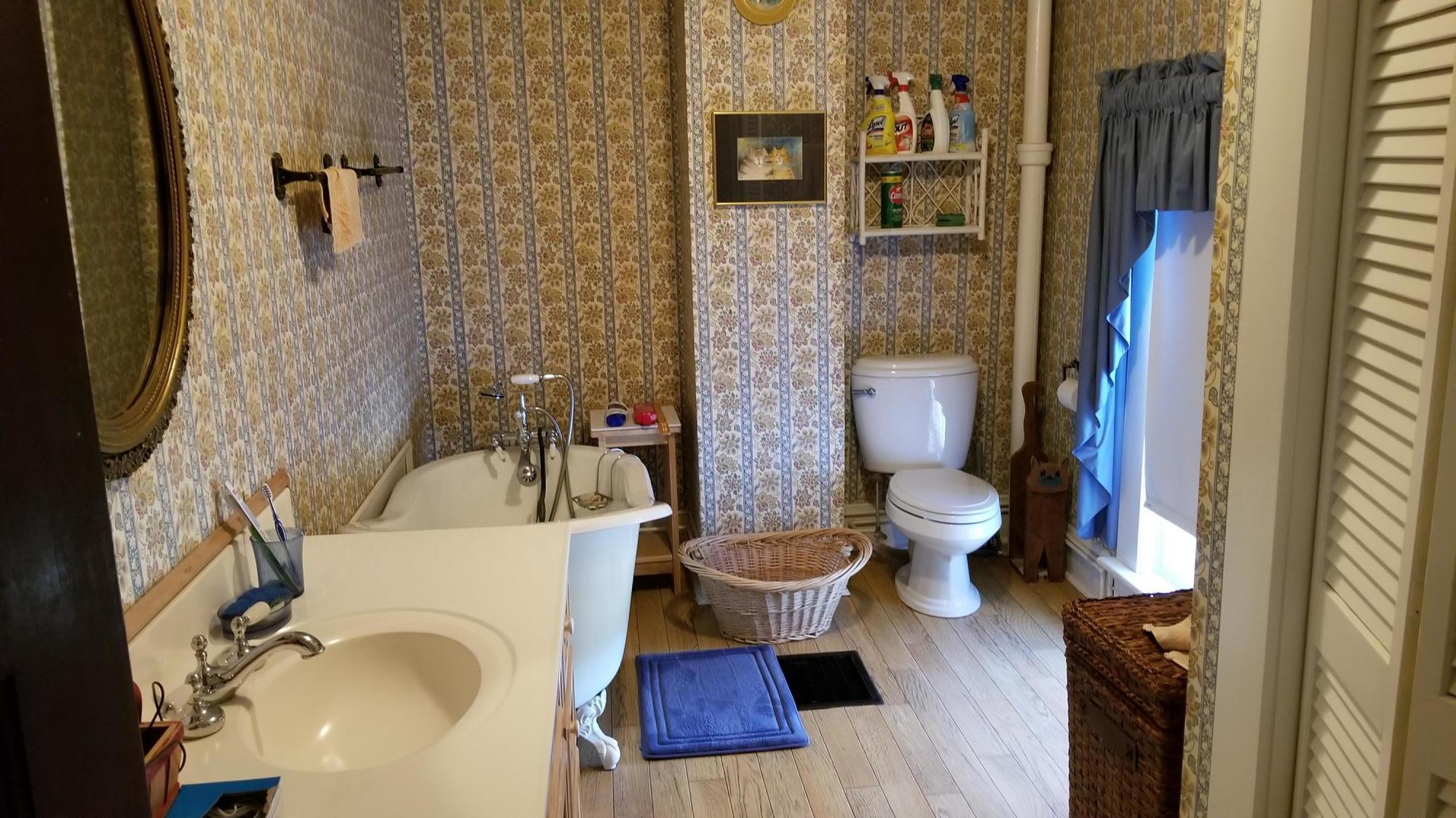 1999 Ingramville Road Ferrum, VA 24088 - Photo 33 of 91 31 Upper Level Bath 1 (2)