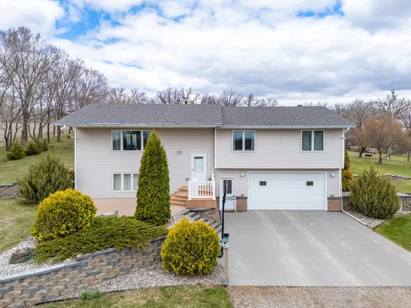 $369,500 | 17774 210th Street Southwest, Crookston, MN 56716