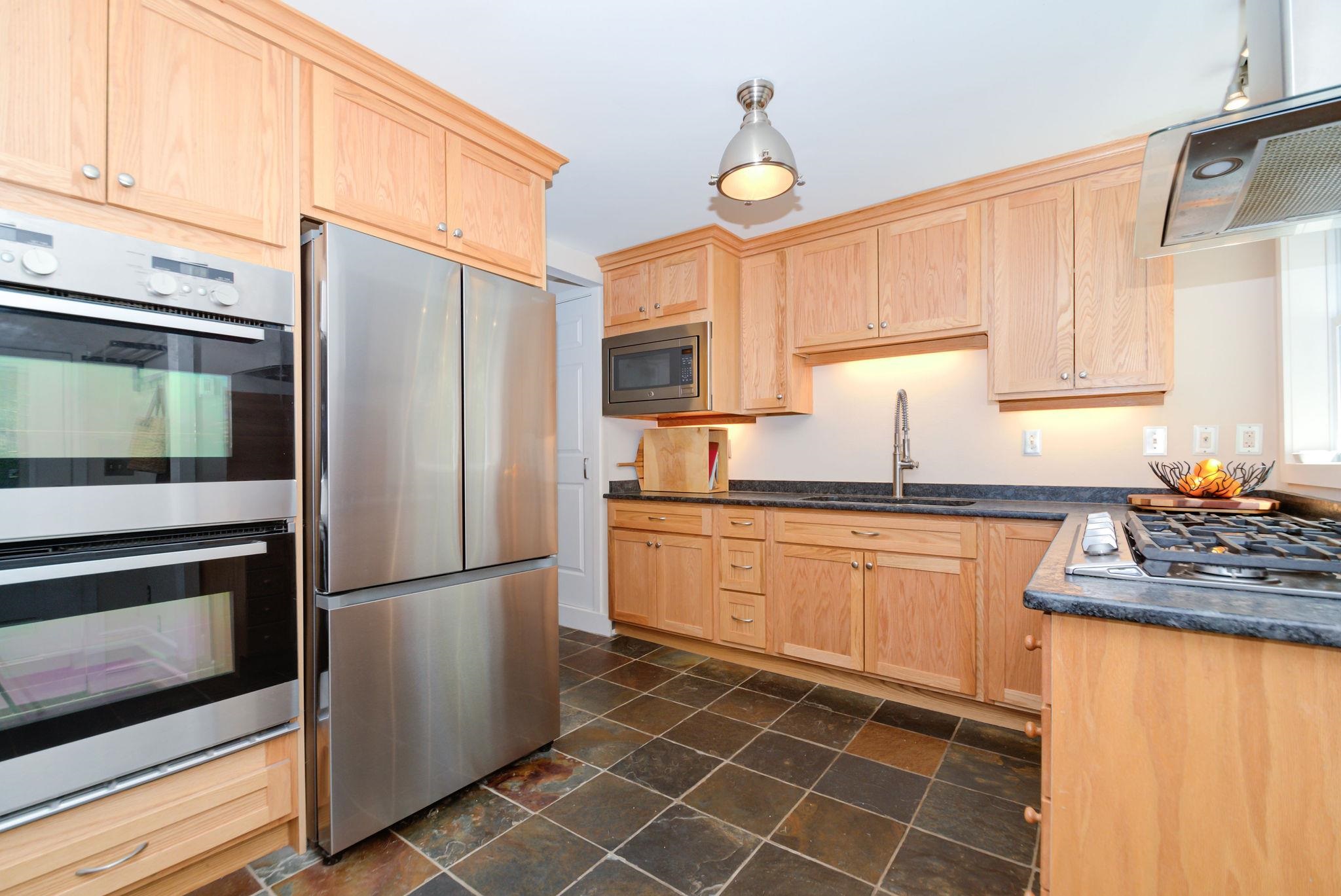 47 West Shore Road Windham, NH 03087 - Photo 37 of 40