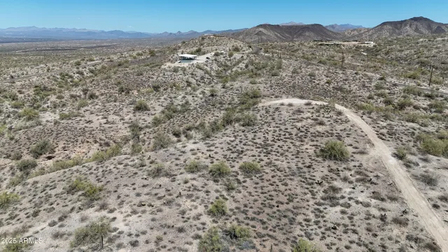 a view of a sky view