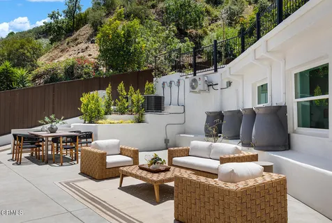$4,795,000 | 1475 North Bundy Drive, Los Angeles, CA 90049