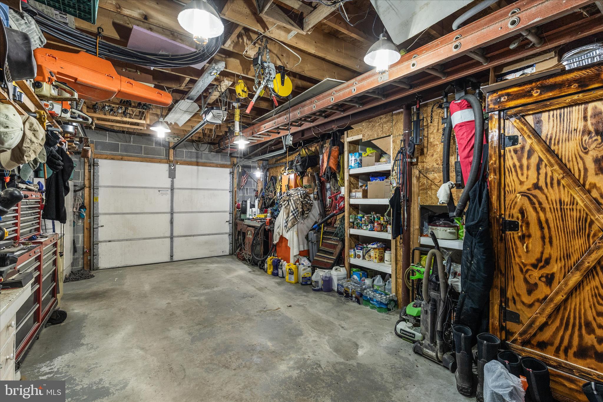 834 Richmond Road Wrightsville, PA 17368 - Photo 30 of 40 Garage
