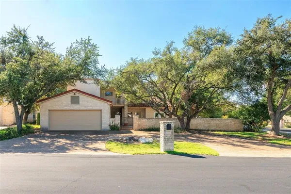 $3,645 | 6 Sunview Road, The Hills, TX 78738