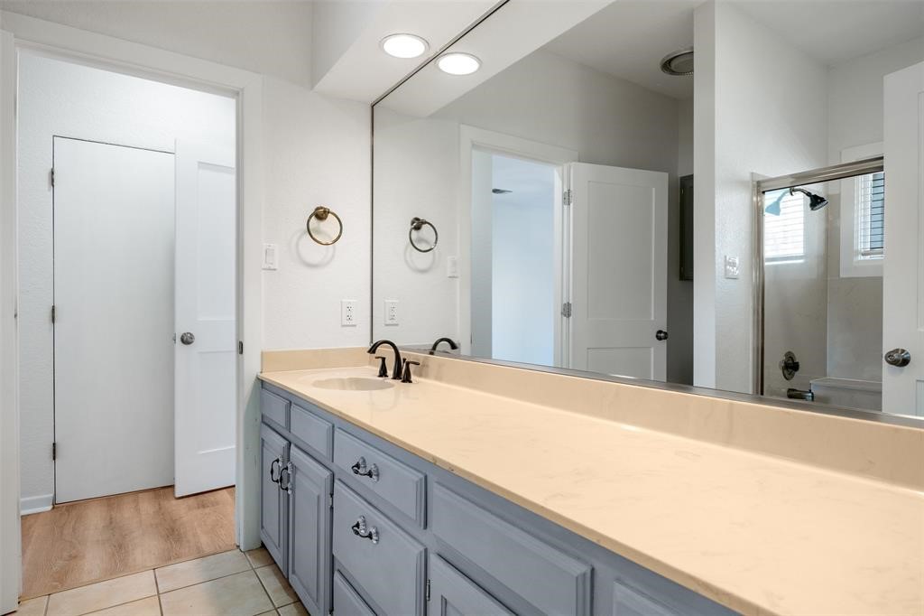 6 Sunview Road The Hills, TX 78738 - Photo 15 of 19