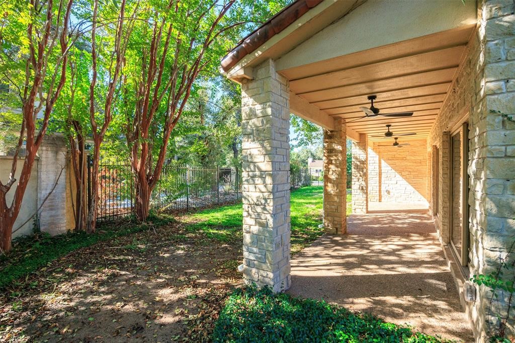 6 Sunview Road The Hills, TX 78738 - Photo 18 of 19