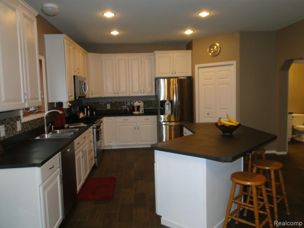 1802 Millville Road Lapeer, MI 48446 - Photo 9 of 38 Kitchen