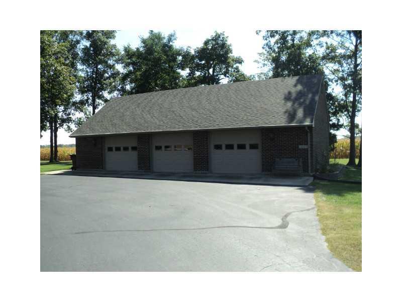4057 Beanblossom Road Greenville, OH 45331 - Photo 7 of 25