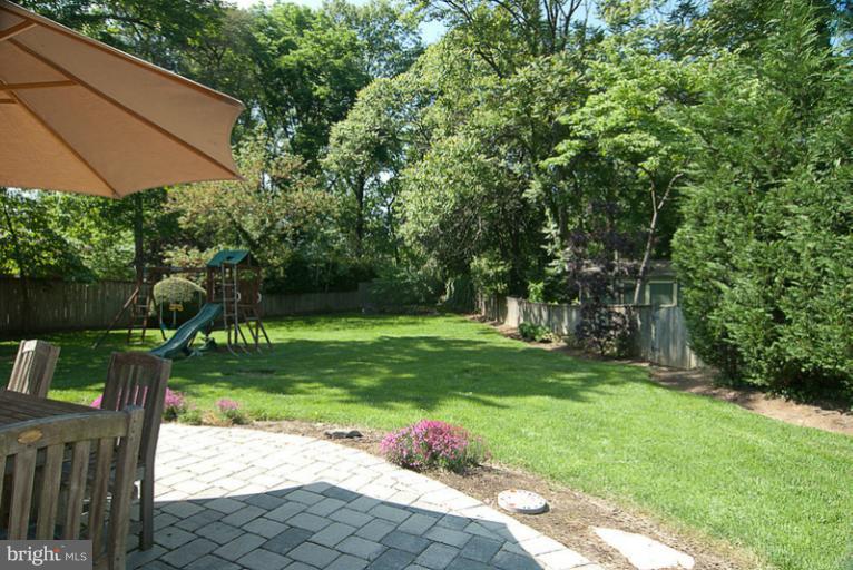 6503 Stoneham Road Bethesda, MD 20817 - Photo 12 of 24 1/3 Acre lot with DEEP LOT!
