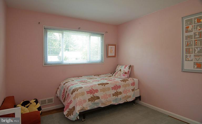 6503 Stoneham Road Bethesda, MD 20817 - Photo 17 of 24 Bedroom #3