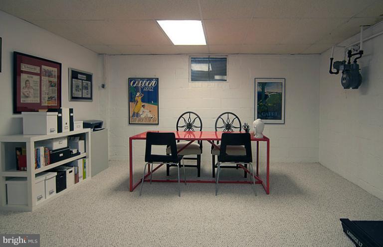 6503 Stoneham Road Bethesda, MD 20817 - Photo 7 of 24 Office/Gym on LowLev2