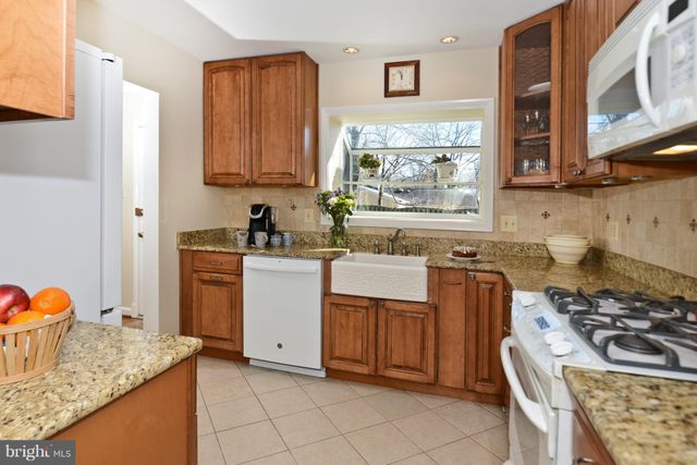 $595,000 | 3163 Patrick Henry Drive, Falls Church, VA 22044