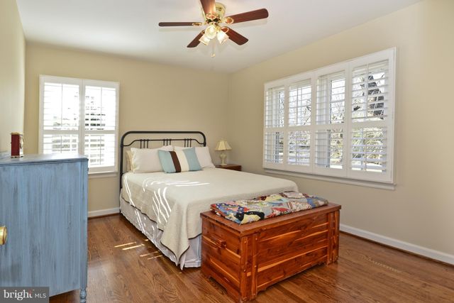 $595,000 | 3163 Patrick Henry Drive, Falls Church, VA 22044