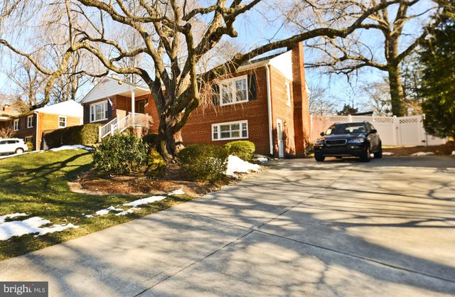 $595,000 | 3163 Patrick Henry Drive, Falls Church, VA 22044