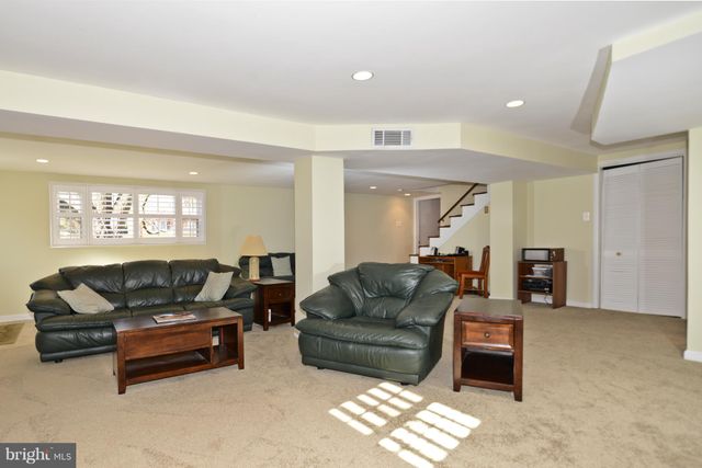 $595,000 | 3163 Patrick Henry Drive, Falls Church, VA 22044