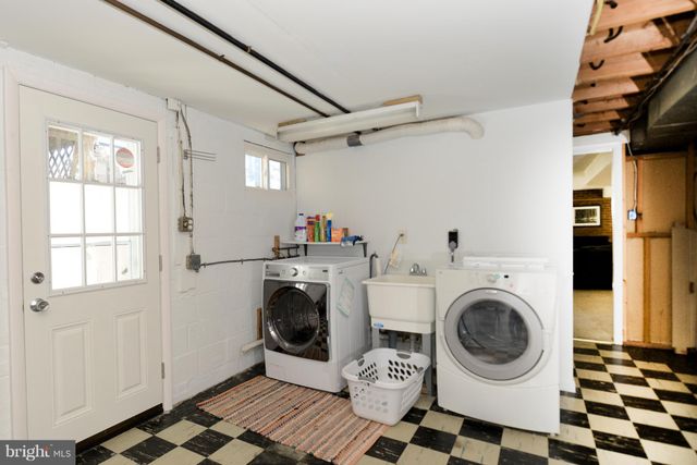 $595,000 | 3163 Patrick Henry Drive, Falls Church, VA 22044